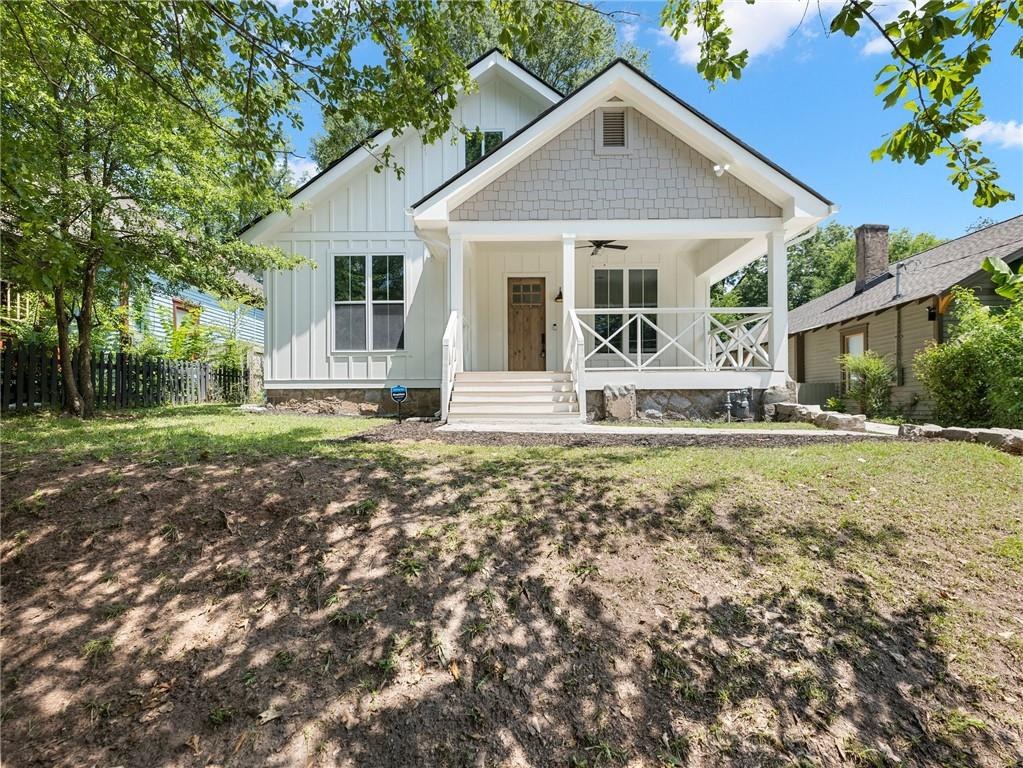 Front elevation of the Dill custom home by VIBE Luxury Homes